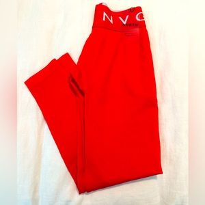 New W/Tags NVGTN Sport Seamless Leggings Size Small